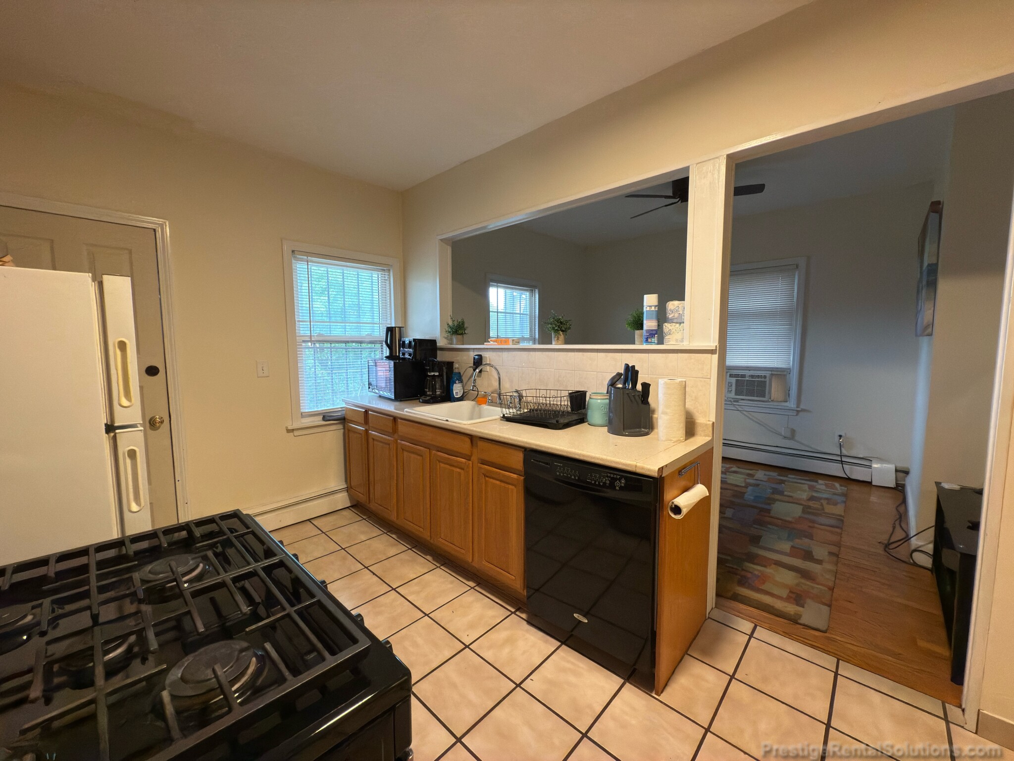 2 bed, 1 bath apartment for rent at 20 Pompeii St Unit 2, Roxbury — photo 2 of 8
