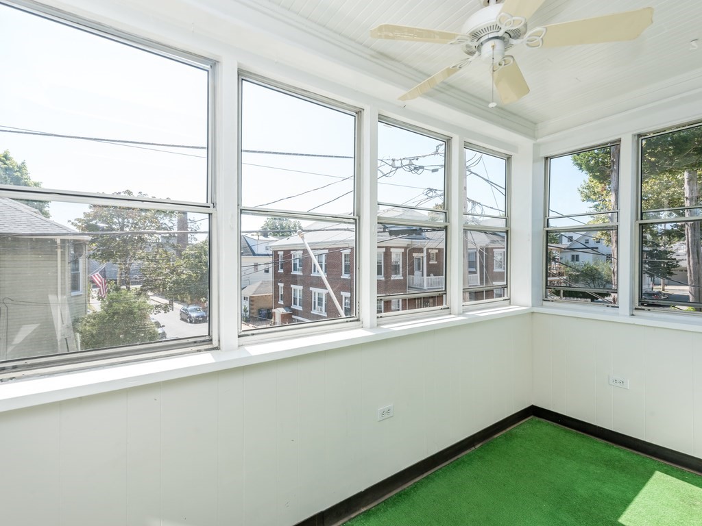 2 bed, 1 bath apartment for rent at 20 Prescott St Unit 2, Salem — photo 8 of 23