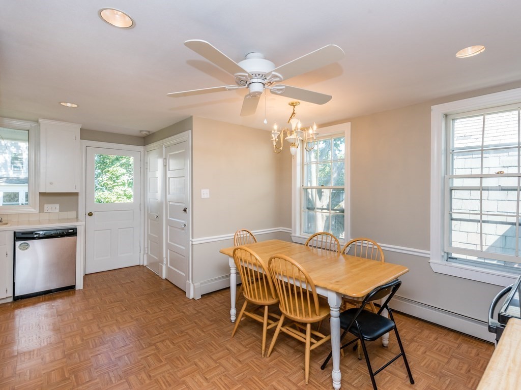 2 bed, 1 bath apartment for rent at 20 Prescott St Unit 2, Salem — photo 15 of 23