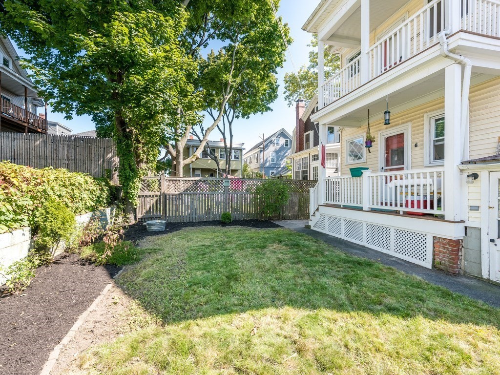 2 bed, 1 bath apartment for rent at 20 Prescott St Unit 2, Salem — photo 9 of 23