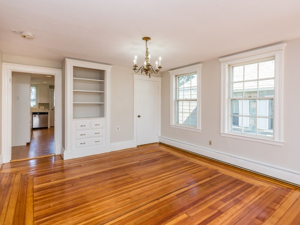 2 bed, 1 bath apartment for rent at 20 Prescott St Unit 2, Salem — photo 2 of 23