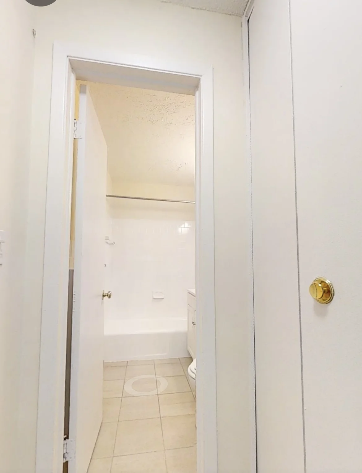 1 bed, 1 bath apartment for rent at 20 Queens Way Unit 12, Framingham — photo 5 of 5