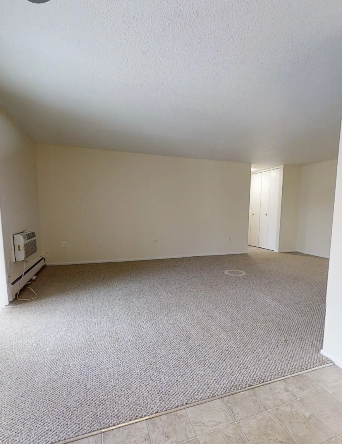 1 bed, 1 bath apartment for rent at 20 Queens Way Unit 12, Framingham — photo 1 of 5