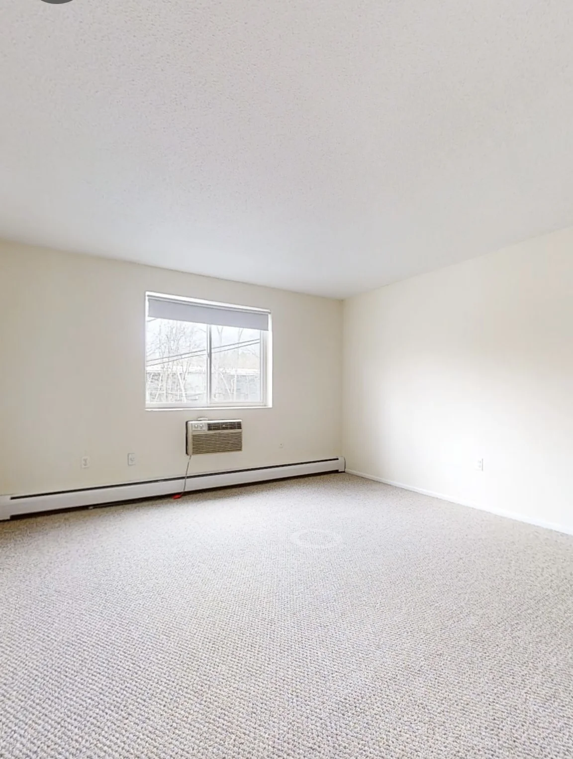 1 bed, 1 bath apartment for rent at 20 Queens Way Unit 12, Framingham — photo 3 of 5