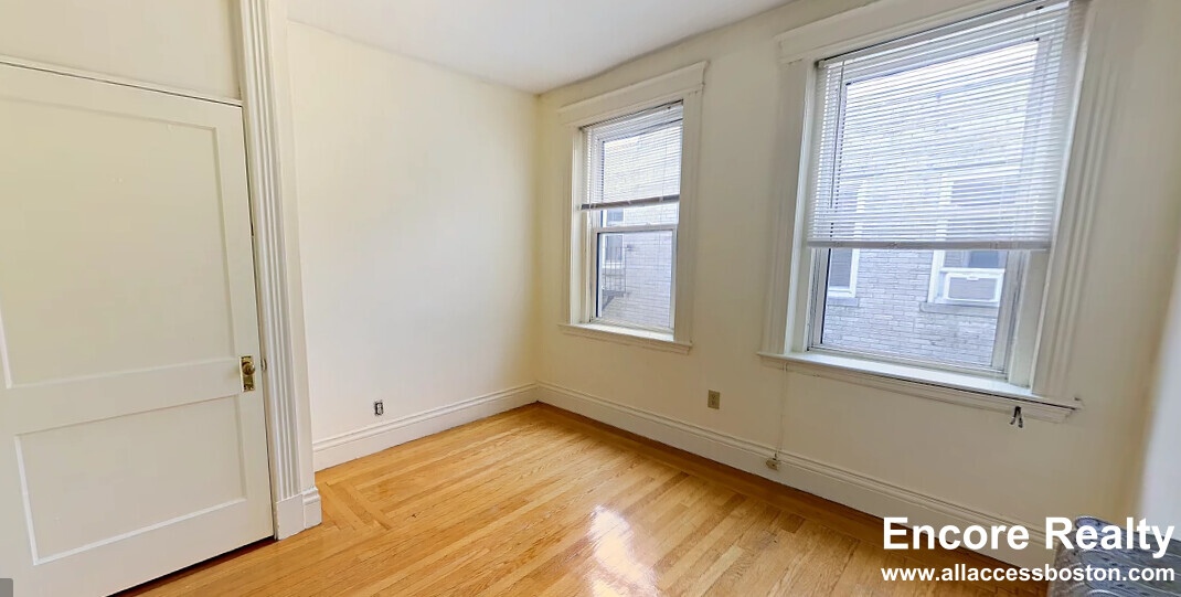 2 bed, 1 bath apartment for rent at 20 Queensberry St Unit 12A, Fenway — photo 6 of 8