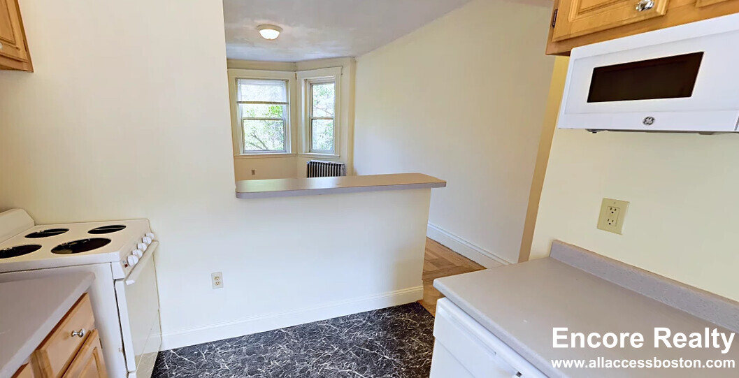 2 bed, 1 bath apartment for rent at 20 Queensberry St Unit 12A, Fenway — photo 3 of 8