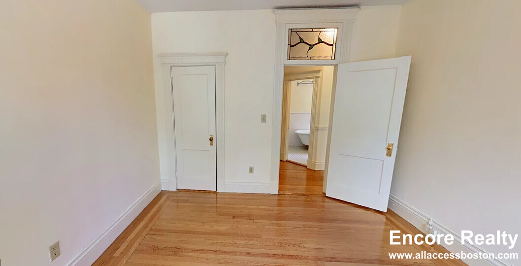 2 bed, 1 bath apartment for rent at 20 Queensberry St Unit 12A, Fenway — photo 5 of 8