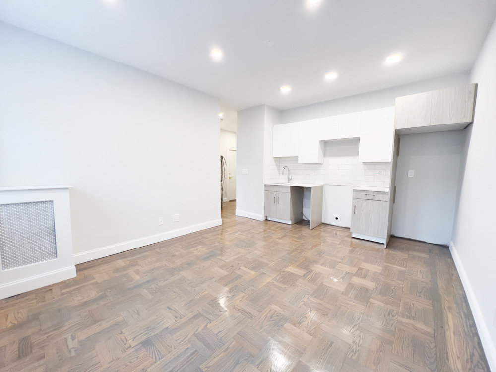 2 bed, 1 bath apartment for rent at 20 Queensberry St Unit 7, Fenway — photo 2 of 13