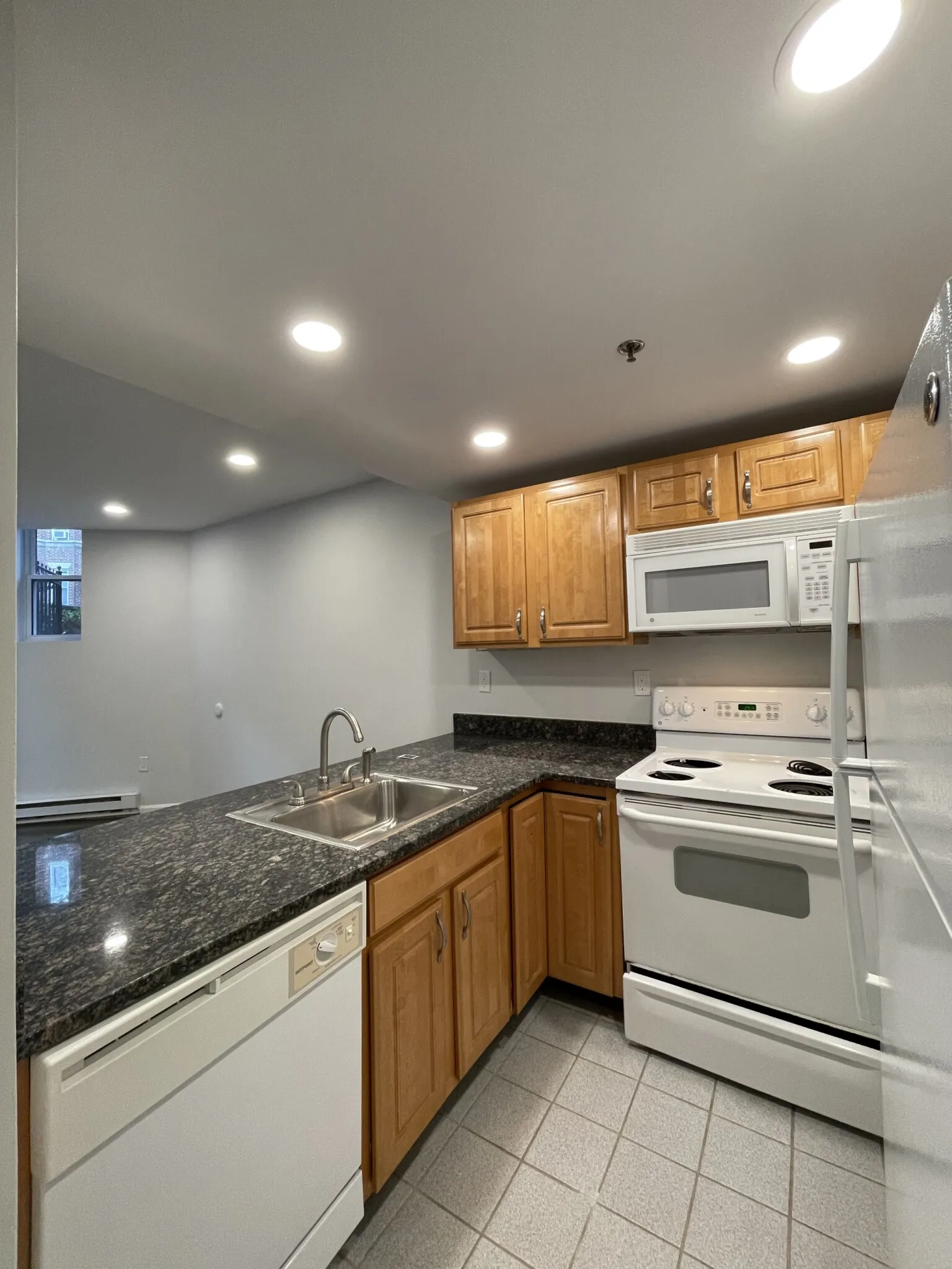 Studio bed, 1 bath apartment for rent at 20 Queensberry St Unit B, Fenway — photo 6 of 17