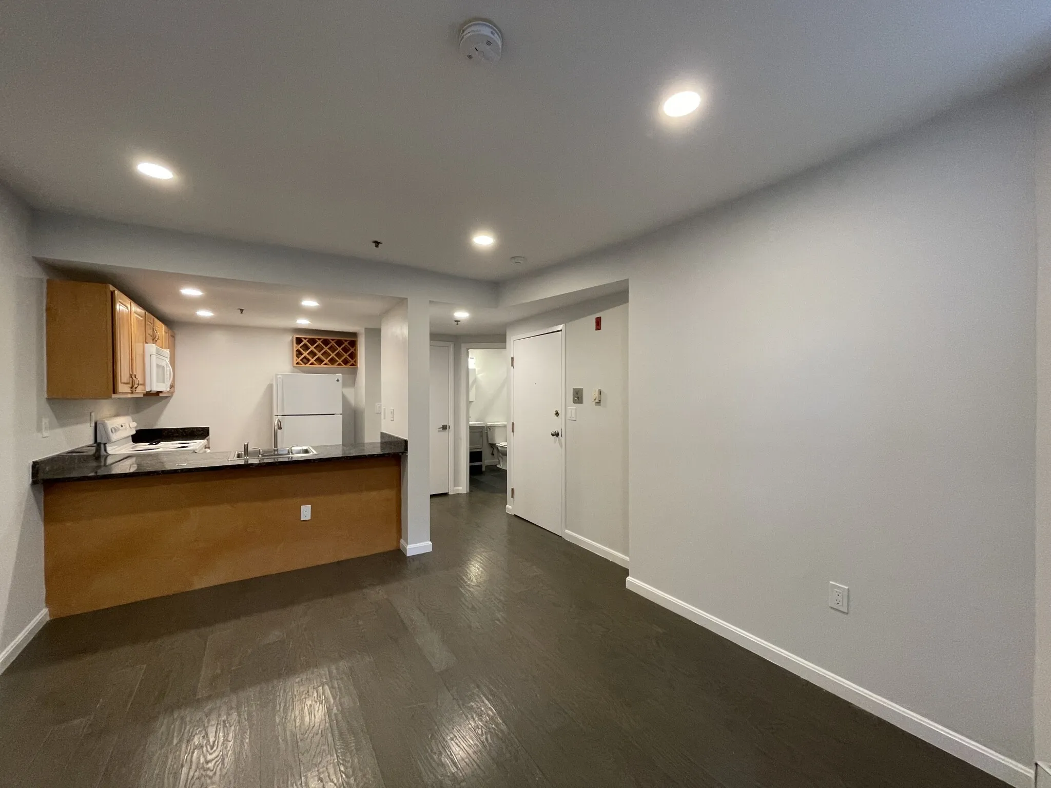 Studio bed, 1 bath apartment for rent at 20 Queensberry St Unit B, Fenway — photo 10 of 17