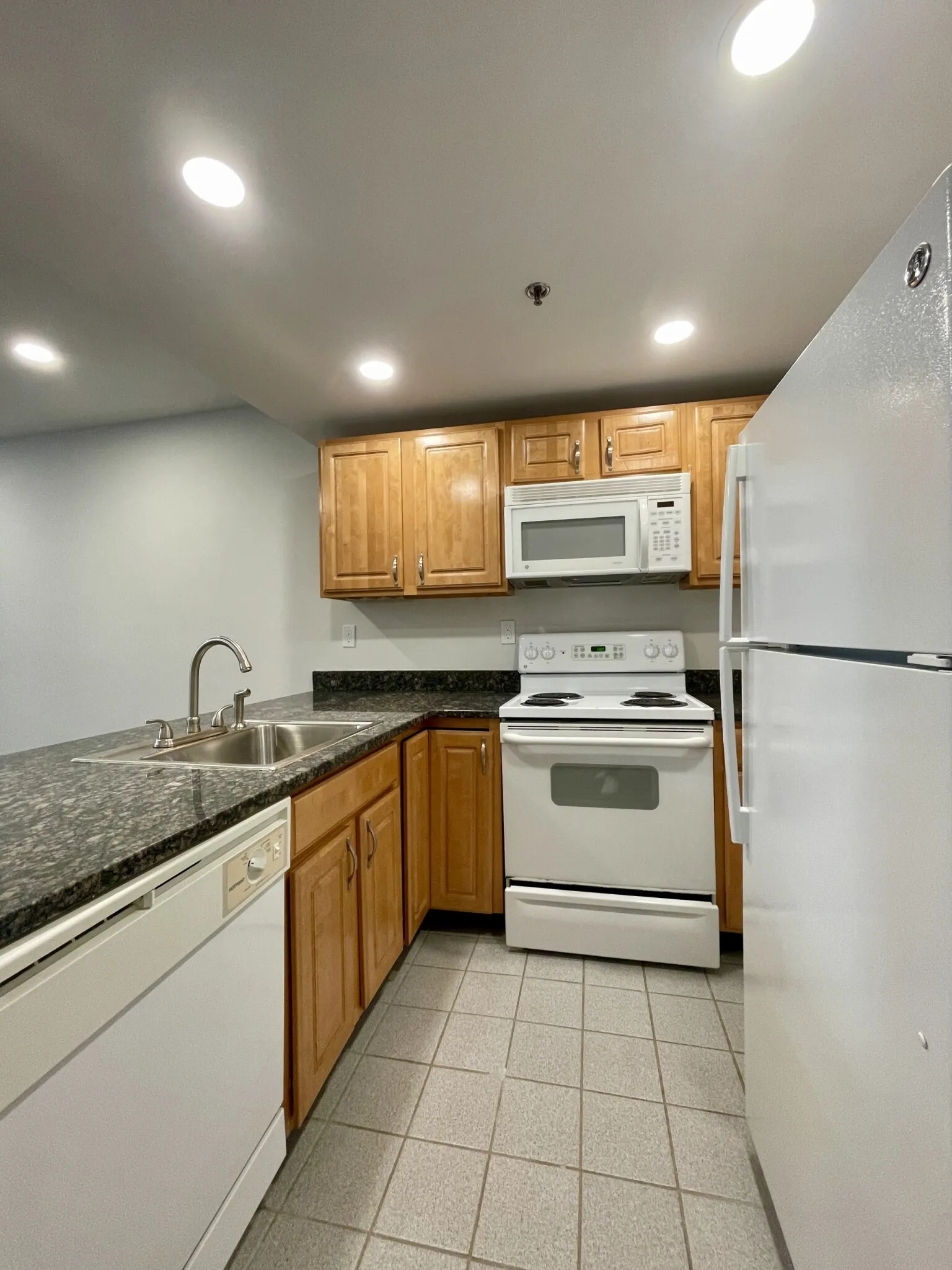 Studio bed, 1 bath apartment for rent at 20 Queensberry St Unit B, Fenway — photo 15 of 17