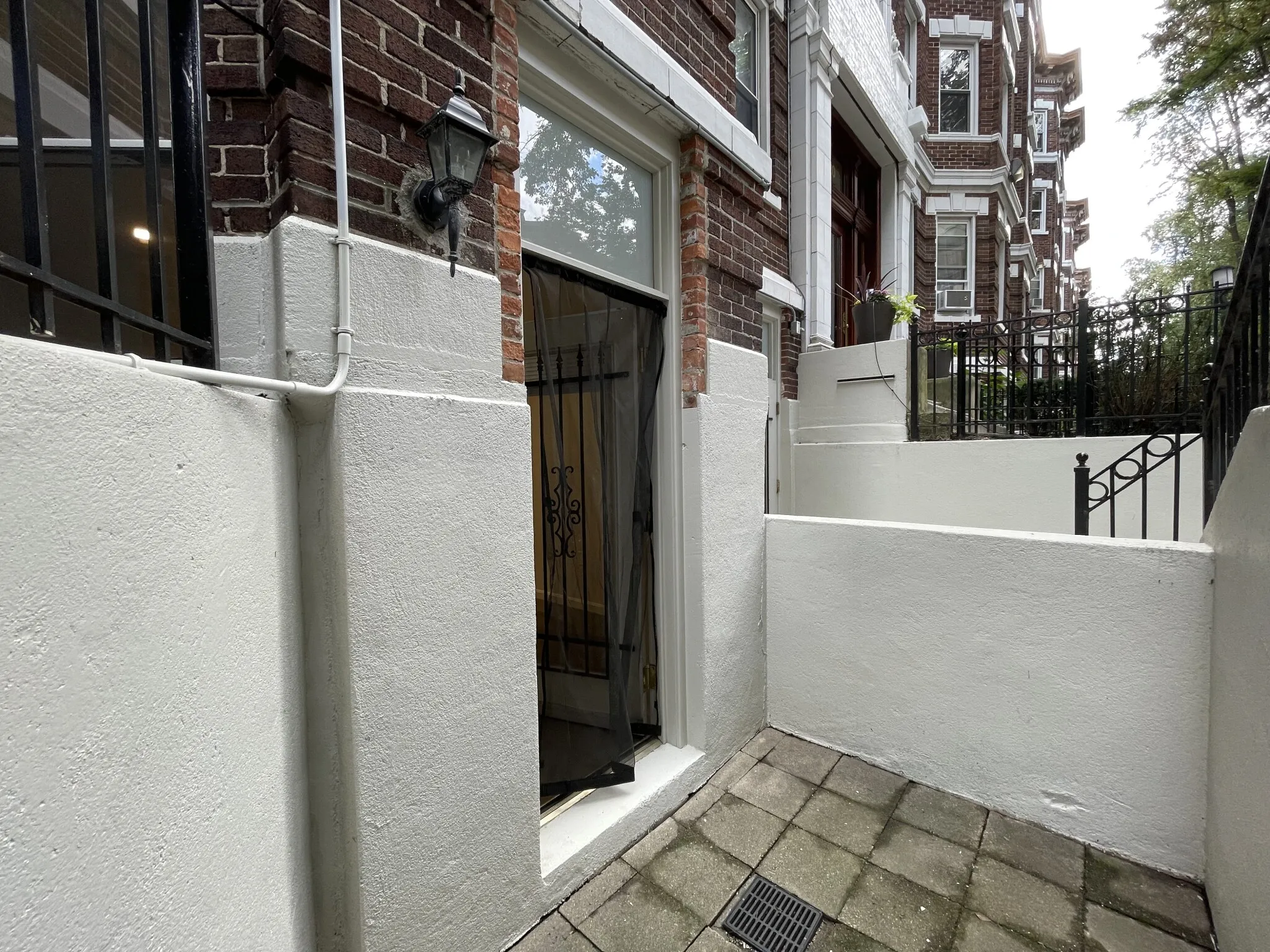 Studio bed, 1 bath apartment for rent at 20 Queensberry St Unit B, Fenway — photo 9 of 17
