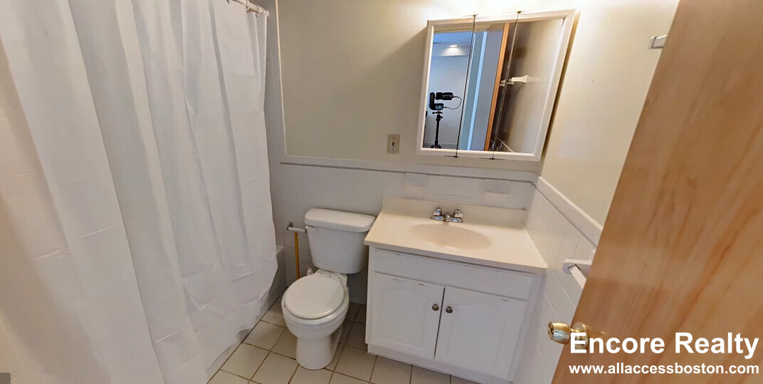 Studio bed, 1 bath apartment for rent at 20 Queensberry St Unit D, Fenway — photo 5 of 7