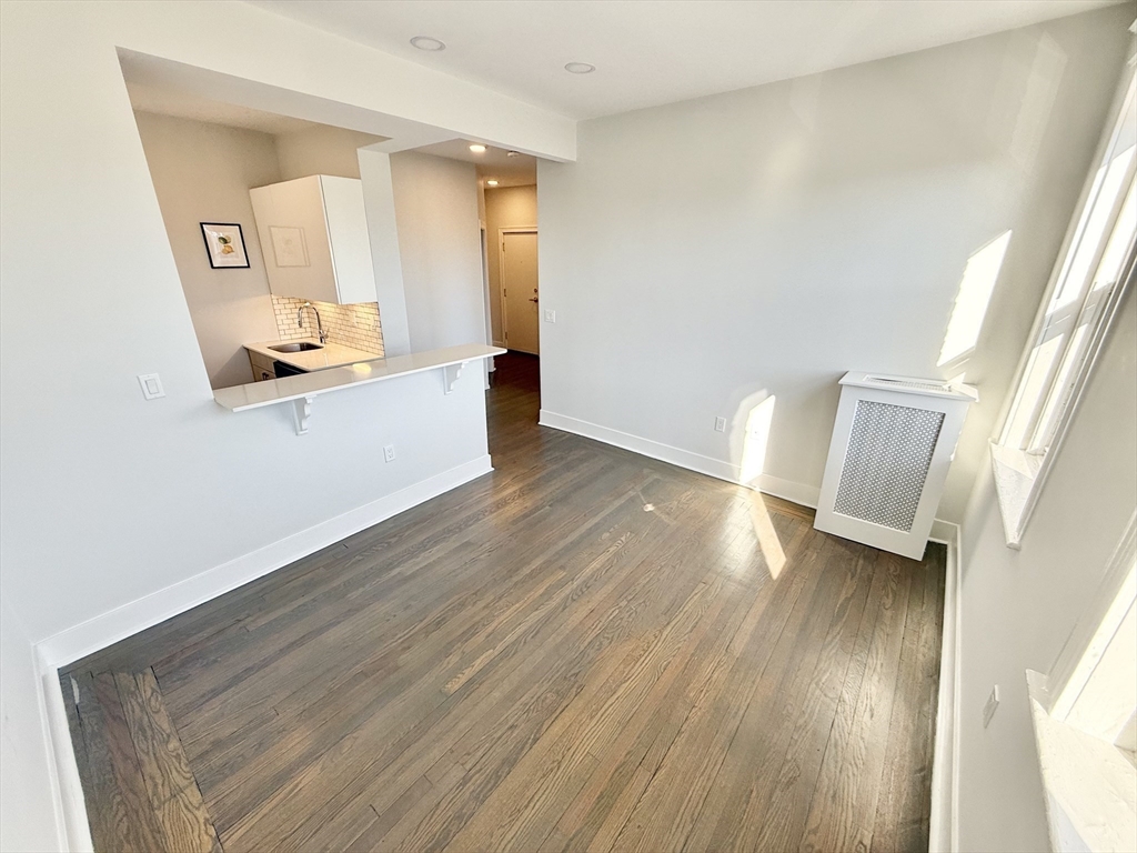 1 bed, 1 bath apartment for rent at 20 Queensberry St Unit 14, Boston — photo 4 of 10