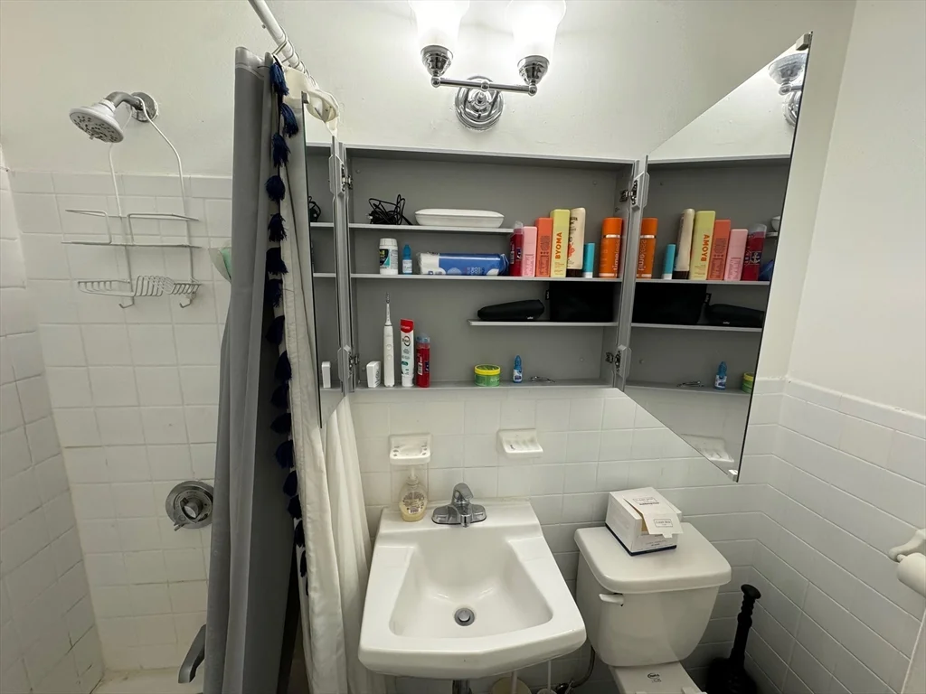1 bed, 1 bath apartment for rent at 20 Radcliffe Unit 302, Brighton — photo 8 of 22