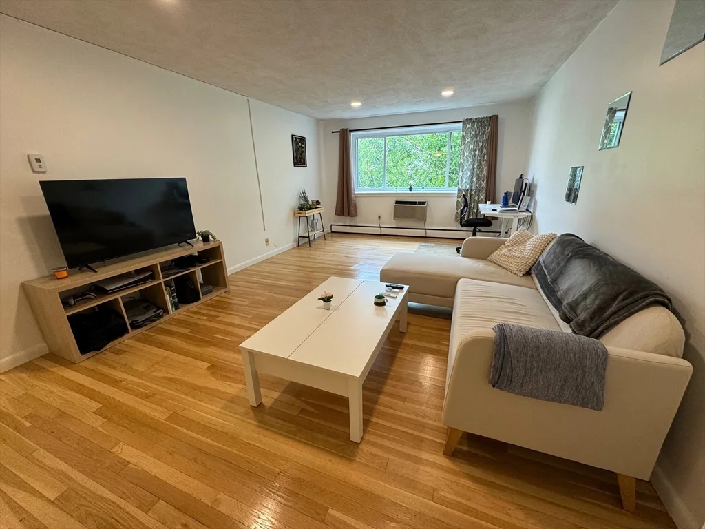 1 bed, 1 bath apartment for rent at 20 Radcliffe Unit 302, Brighton — photo 6 of 22