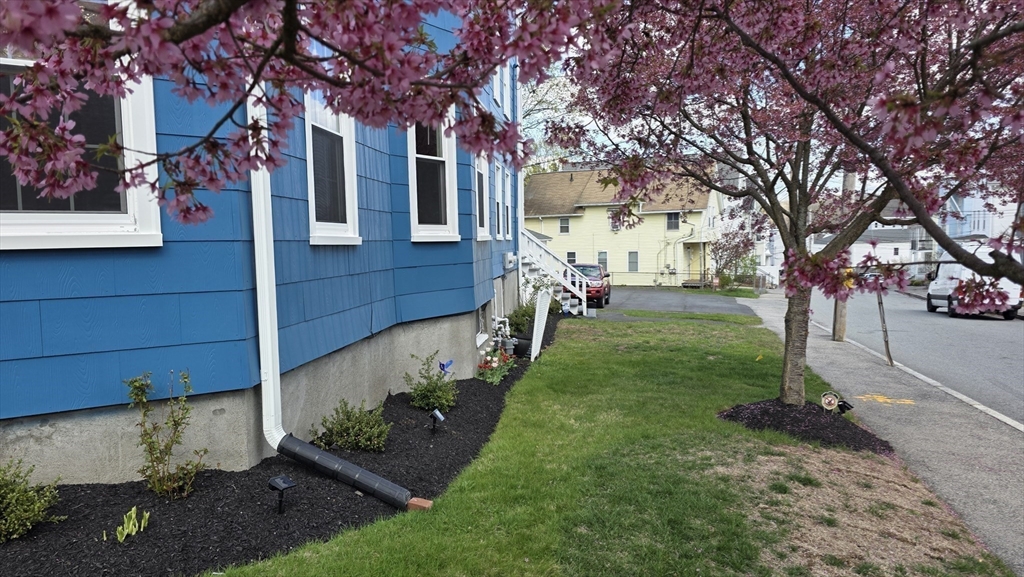 3 bed, 1 bath apartment for rent at 20 Reeves St Unit 1, Quinsigamond Valley — photo 38 of 41