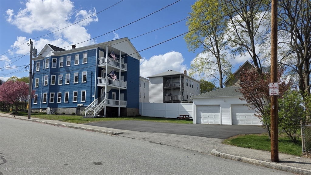 3 bed, 1 bath apartment for rent at 20 Reeves St Unit 2, Quinsigamond Valley — photo 9 of 41
