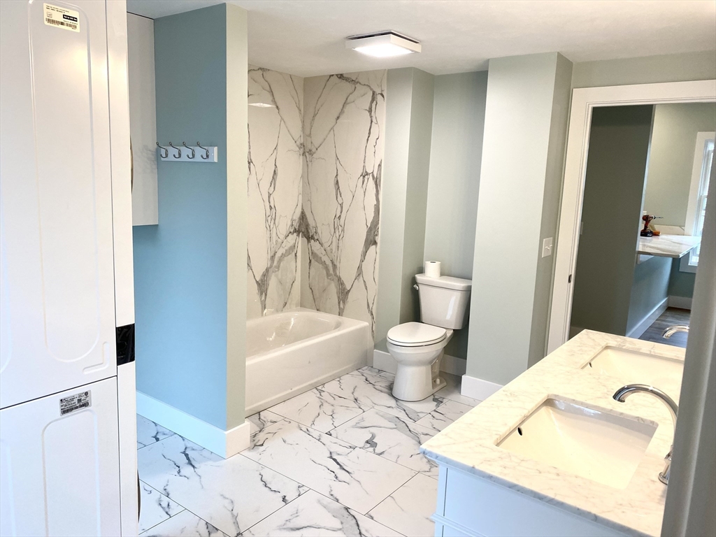 3 bed, 1 bath apartment for rent at 20 Reeves St Unit 2, Quinsigamond Valley — photo 39 of 41