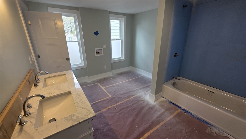 3 bed, 1 bath apartment for rent at 20 Reeves St Unit 2, Quinsigamond Valley — photo 32 of 41