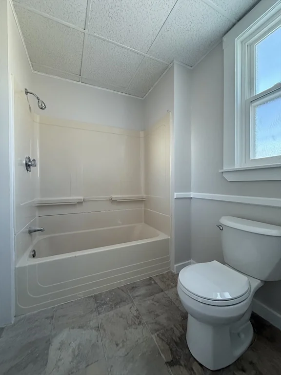 3 bed, 1 bath apartment for rent at 20 Rope St Unit 2, Beverly — photo 5 of 7