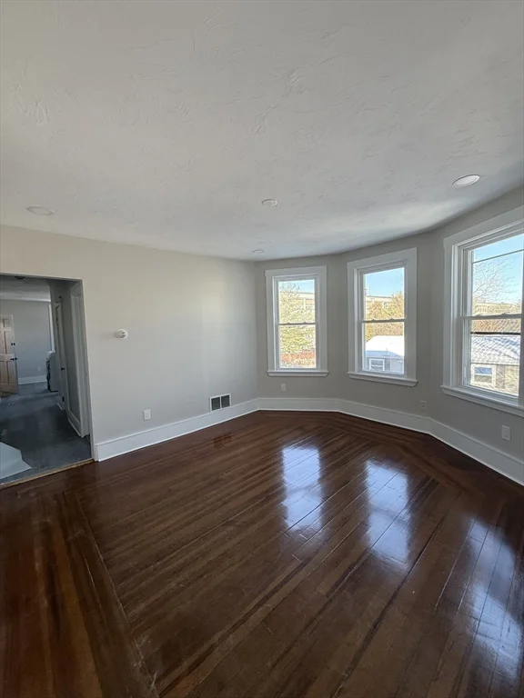 3 bed, 1 bath apartment for rent at 20 Rope St Unit 2, Beverly — photo 7 of 7