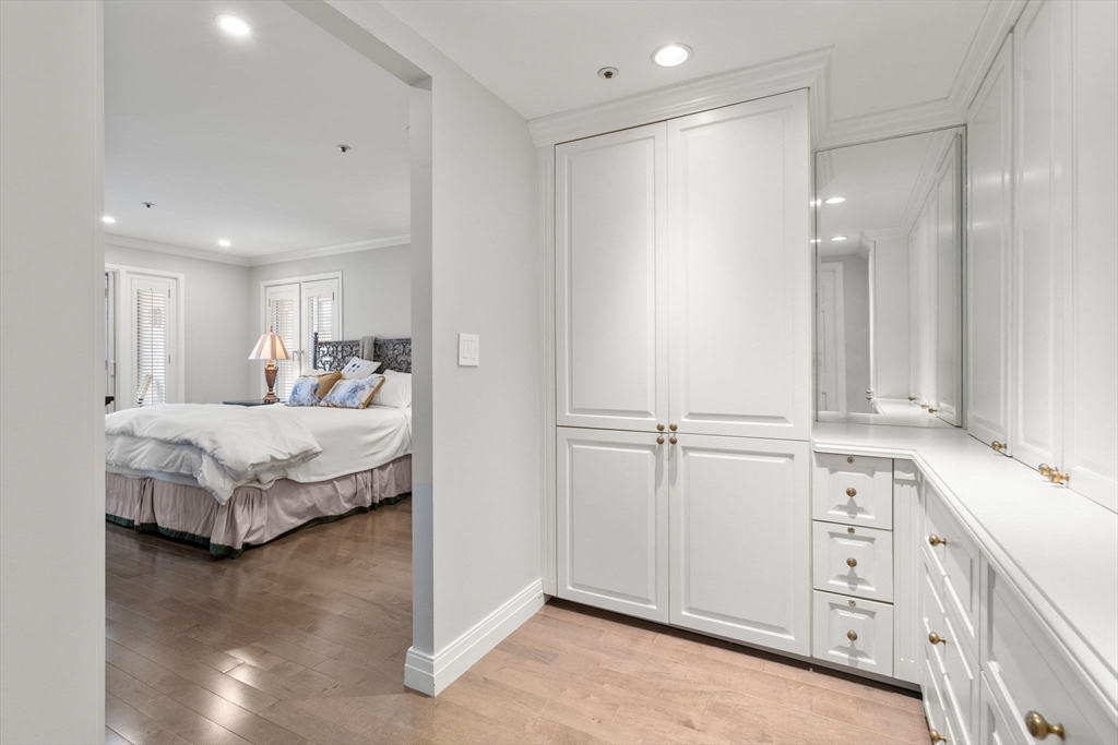 1 bed, 1 bath apartment for rent at 20 Rowes Wharf Unit 302, Waterfront — photo 10 of 16