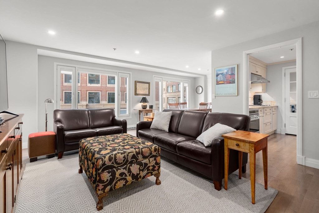 1 bed, 1 bath apartment for rent at 20 Rowes Wharf Unit 302, Waterfront