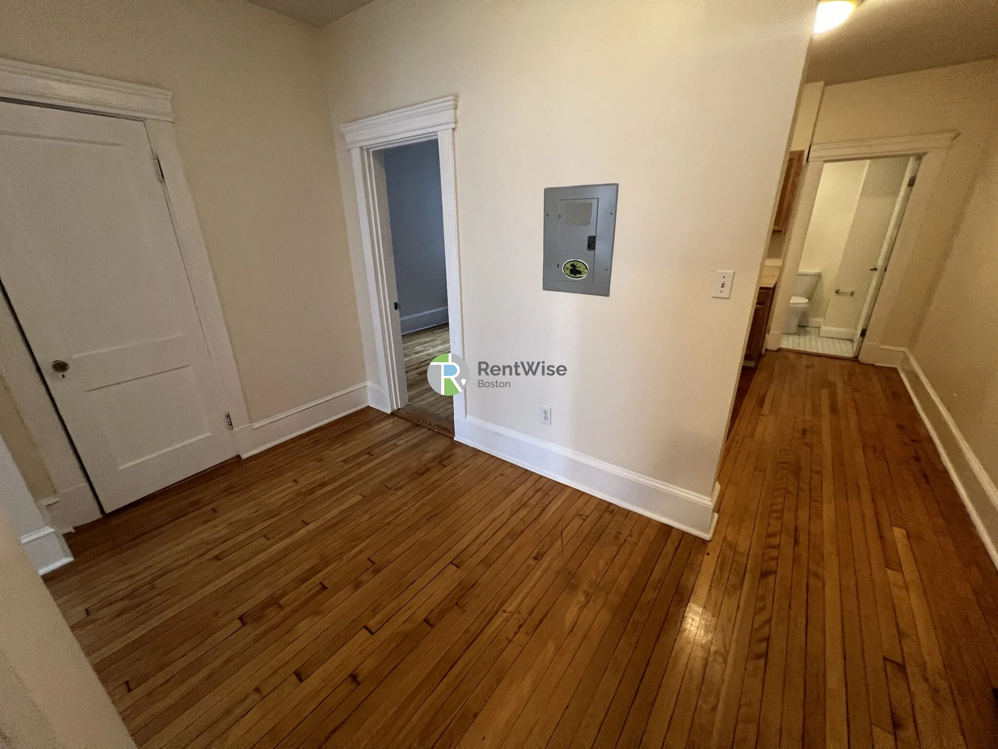 2 bed, 1 bath apartment for rent at 20 Royce Rd Unit 1, Brighton — photo 6 of 10