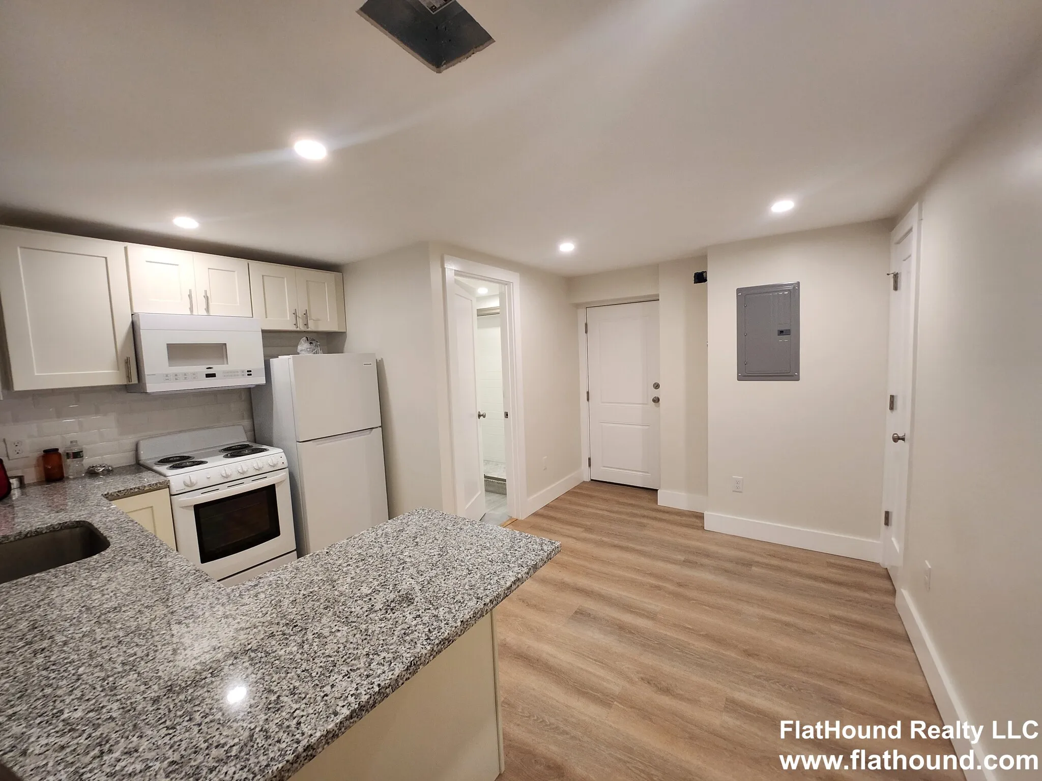 Studio bed, 1 bath apartment for rent at 20 Royce Rd Unit 1B, Brighton — photo 6 of 17