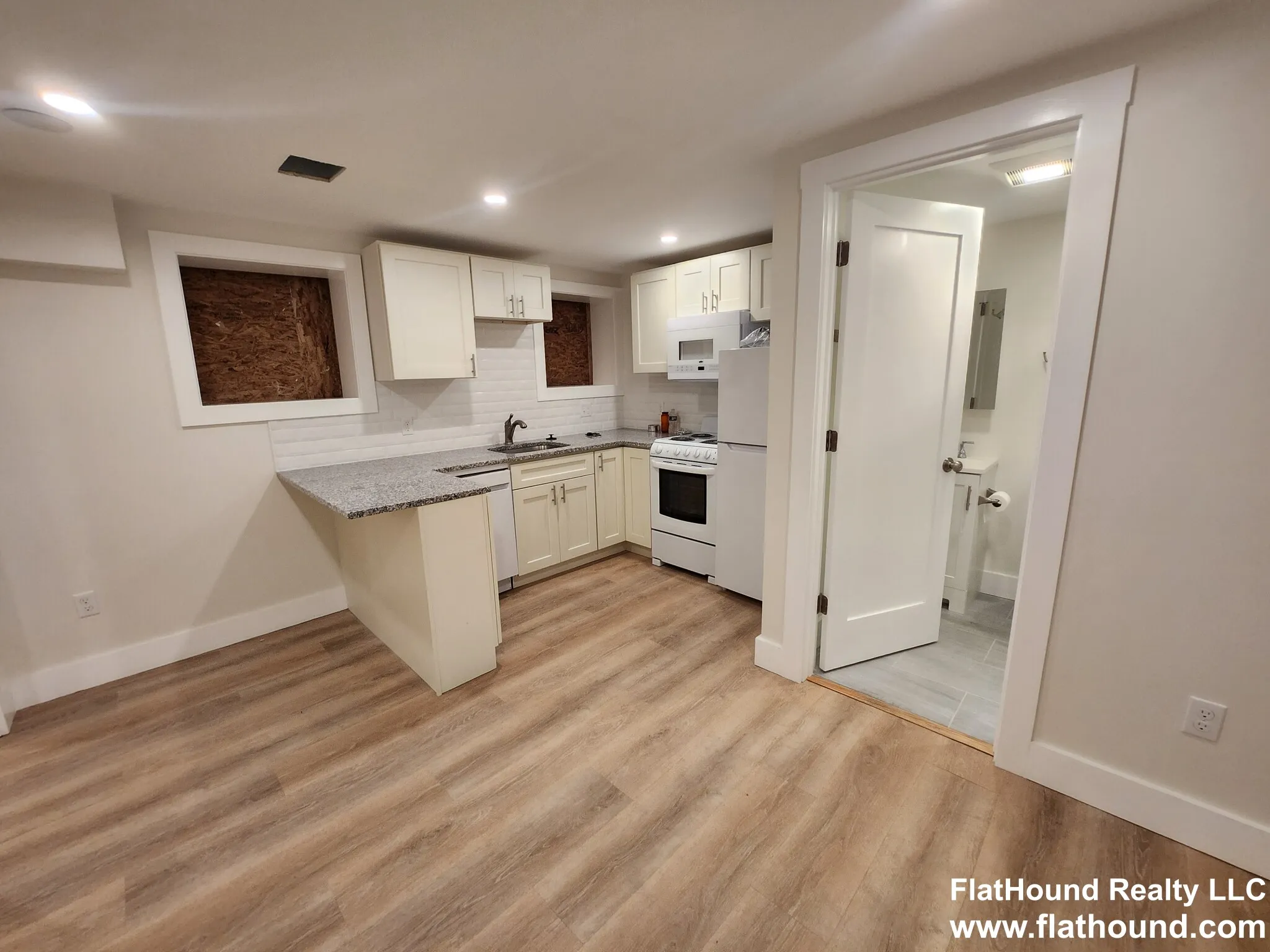Studio bed, 1 bath apartment for rent at 20 Royce Rd Unit 1B, Brighton — photo 14 of 17
