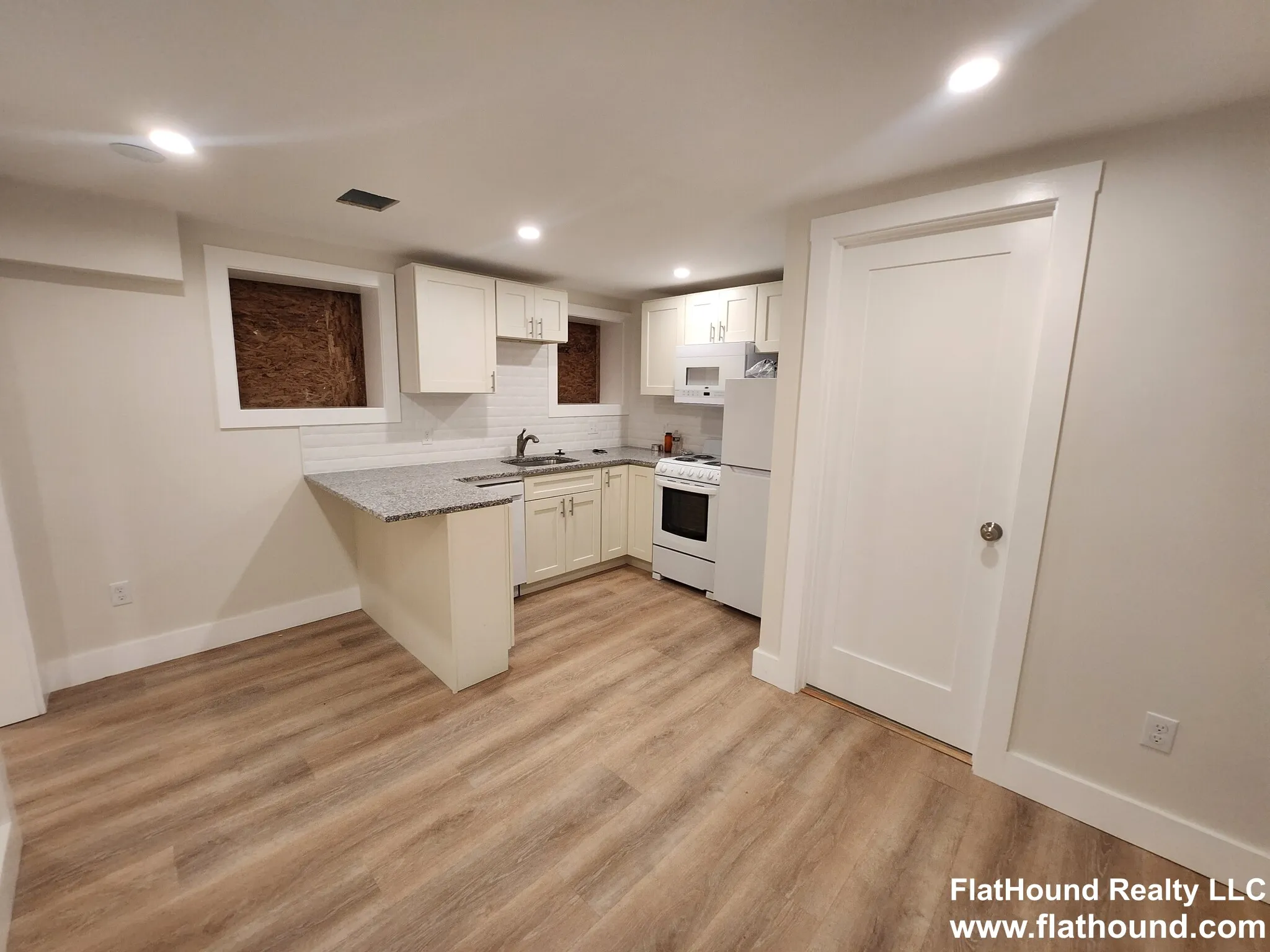 Studio bed, 1 bath apartment for rent at 20 Royce Rd Unit 1B, Brighton — photo 13 of 17