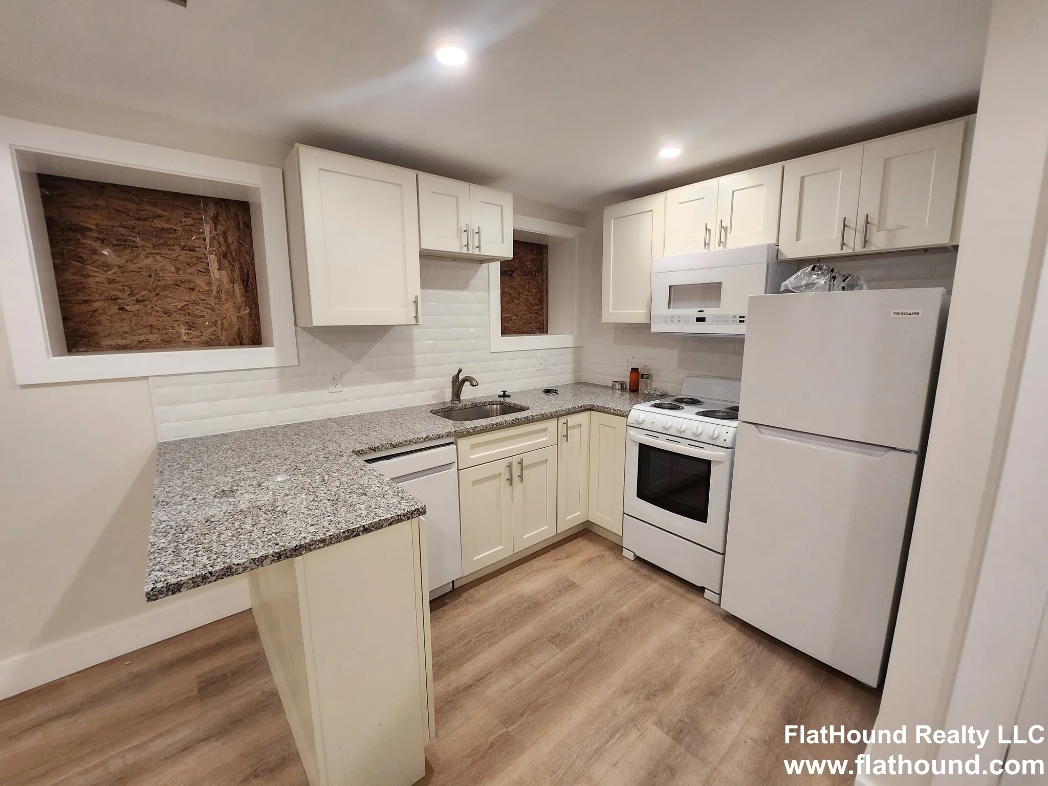Studio bed, 1 bath apartment for rent at 20 Royce Rd Unit 1B, Brighton — photo 5 of 17