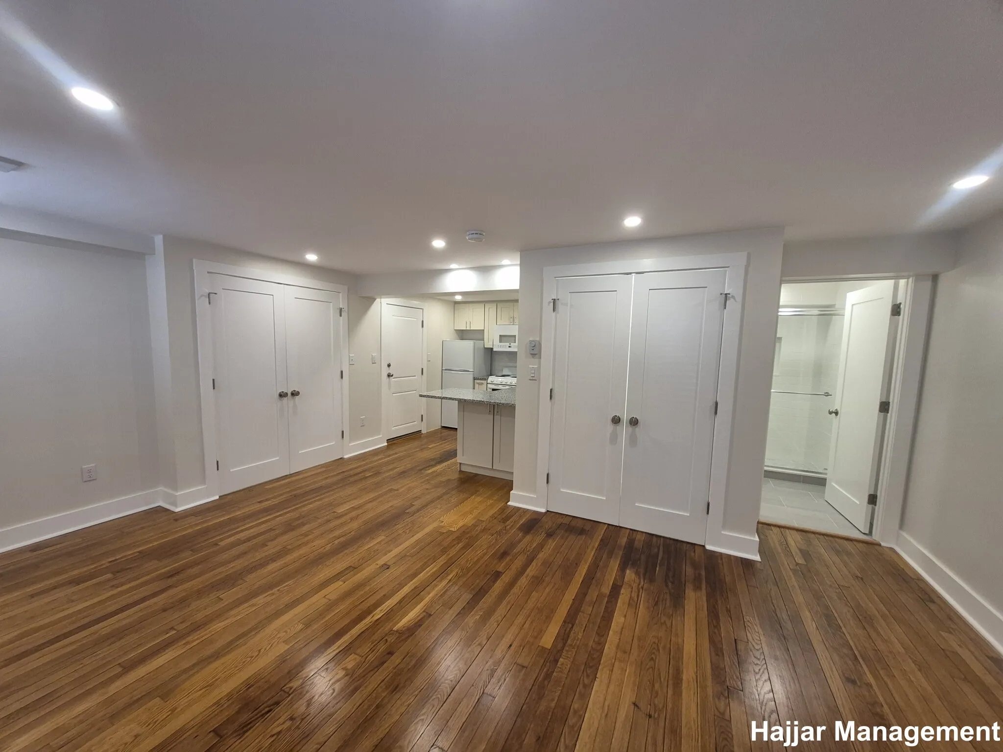 Studio bed, 1 bath apartment for rent at 20 Royce Rd Unit 3B, Brighton — photo 2 of 14