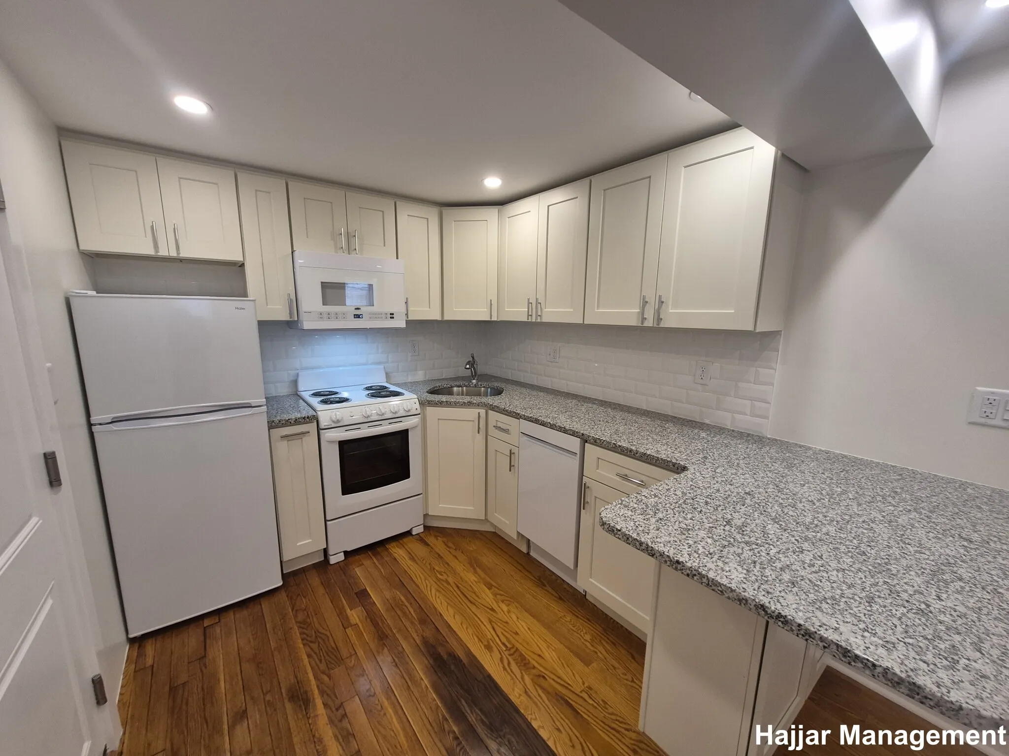 Studio bed, 1 bath apartment for rent at 20 Royce Rd Unit 3B, Brighton — photo 8 of 14