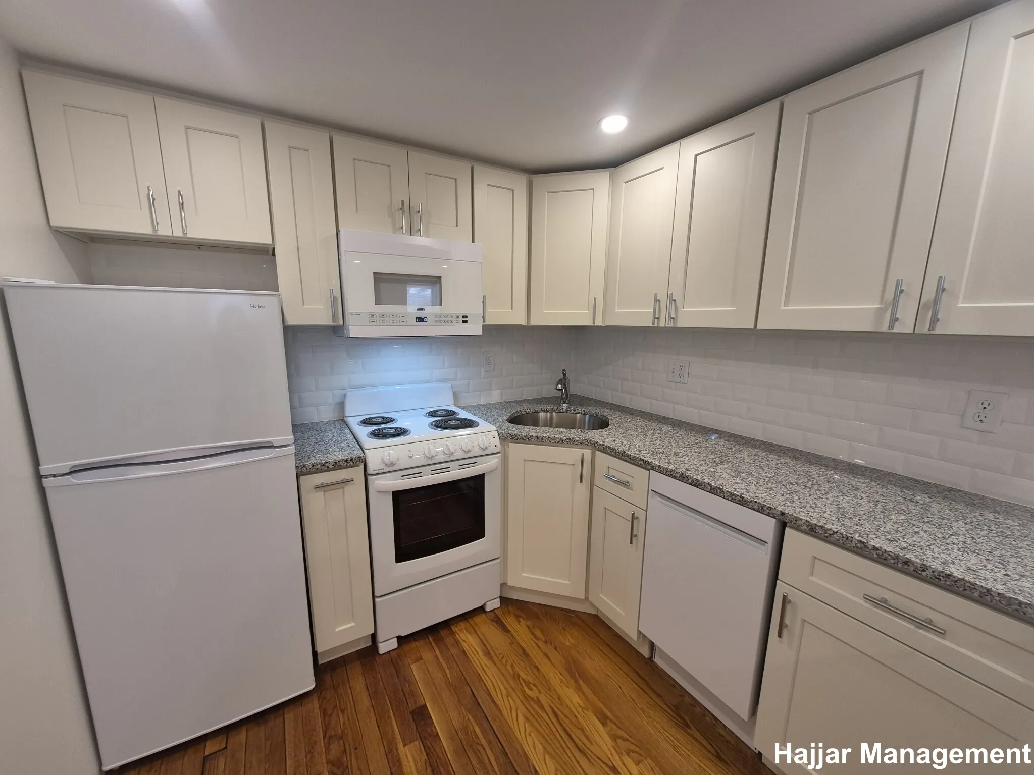 Studio bed, 1 bath apartment for rent at 20 Royce Rd Unit 3B, Brighton — photo 9 of 14