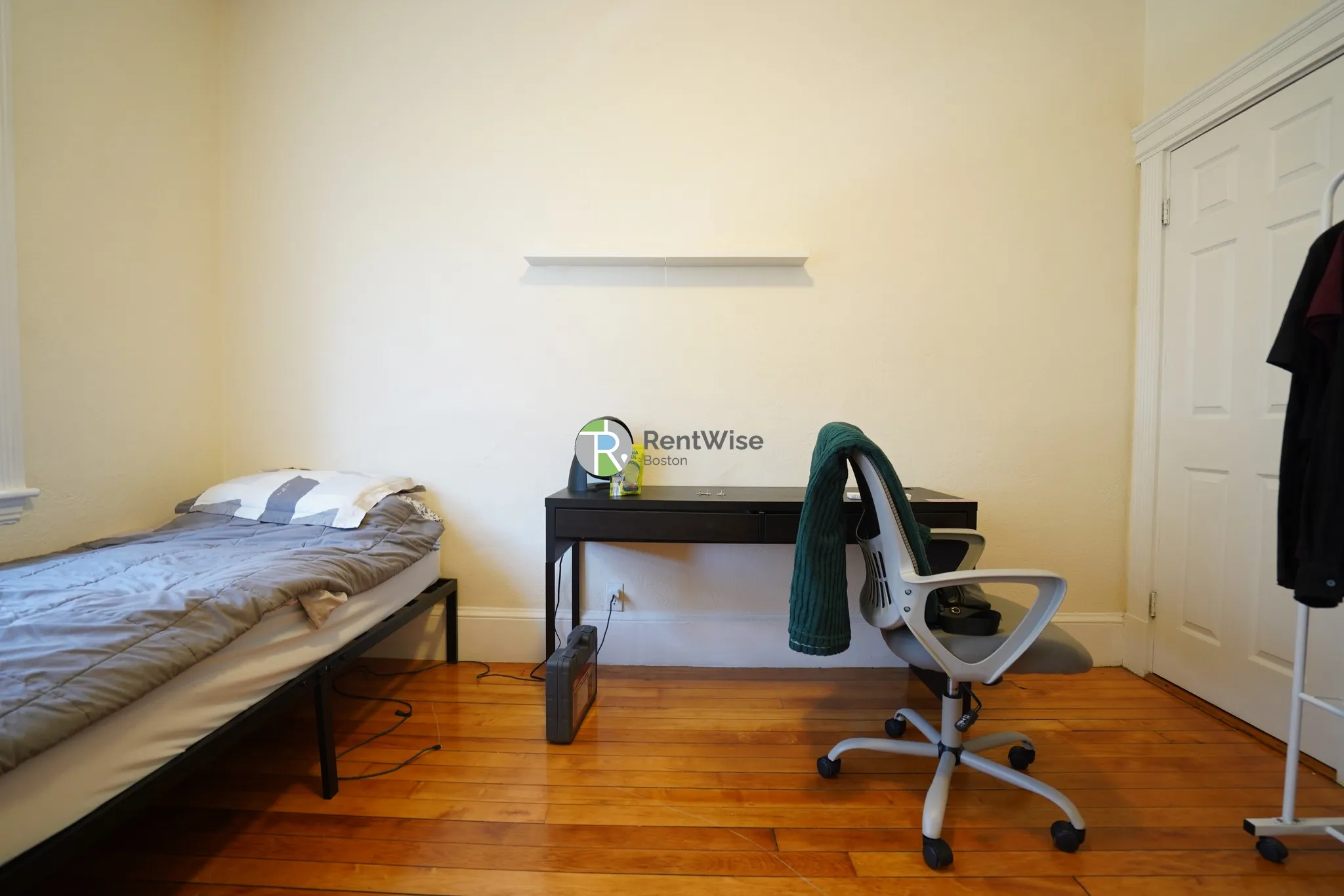 2 bed, 1 bath apartment for rent at 20 Royce Rd Unit 8, Brighton — photo 13 of 18
