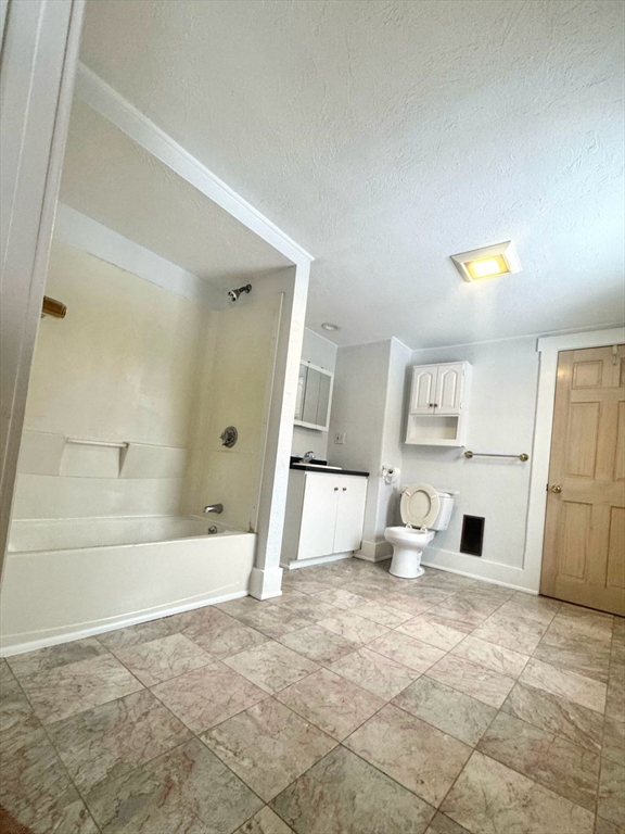 4 bed, 1 bath apartment for rent at 20 S Main St Unit 2, Ashburnham — photo 17 of 25