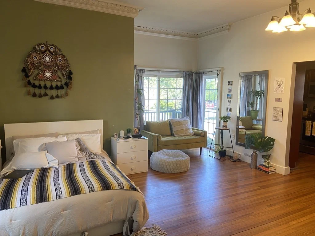 Studio bed, 1 bath apartment for rent at 20 Sagamore St Unit 1, Diamond District