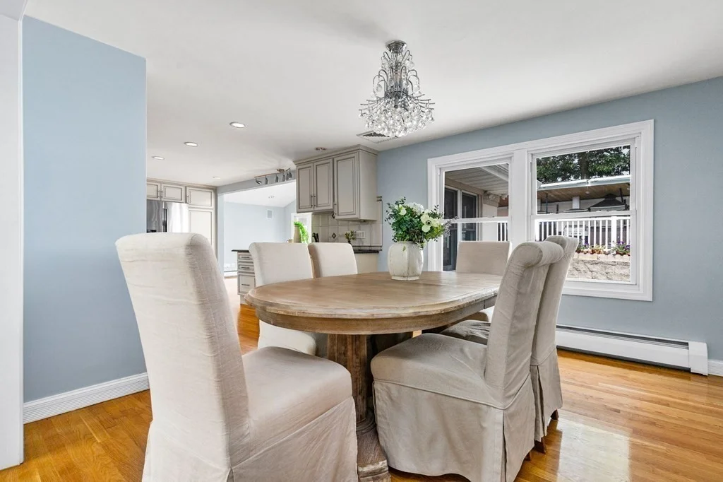 6 bed, 4+ bath apartment for rent at 20 Salman St, West Roxbury — photo 7 of 33