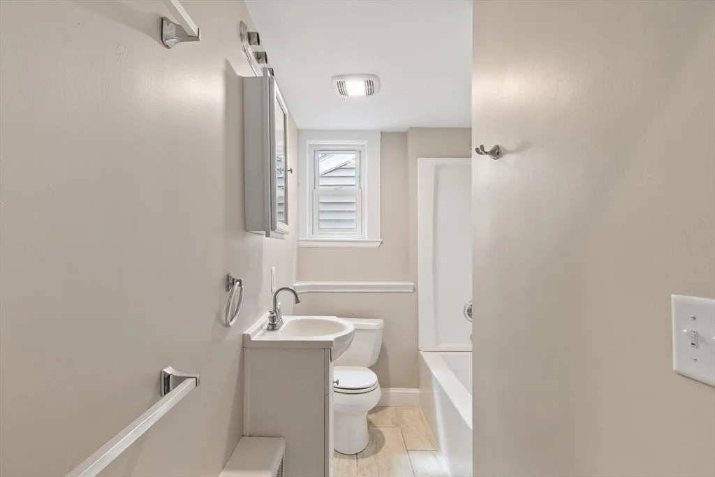 2 bed, 1 bath apartment for rent at 20 School St Unit 2, Jackson Square — photo 15 of 26