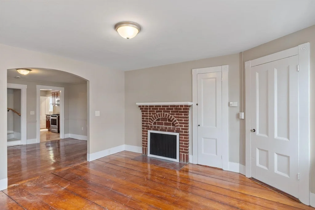 2 bed, 1 bath apartment for rent at 20 School St Unit 2, Jackson Square — photo 5 of 26