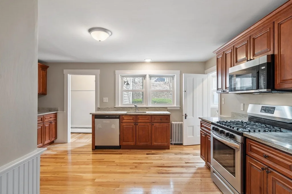 2 bed, 1 bath apartment for rent at 20 School St Unit 2, Jackson Square — photo 11 of 26