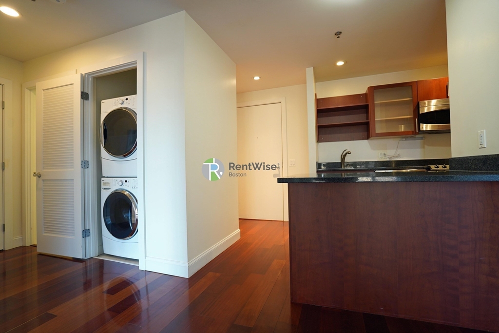 1 bed, 1 bath apartment for rent at 20 Second St Unit 326, East Cambridge — photo 1 of 23