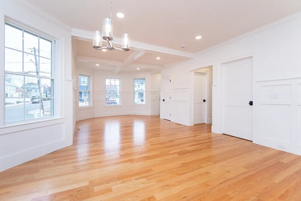 4 bed, 2 bath apartment for rent at 20 Sheridan Ave Unit 20, Medford — photo 17 of 41