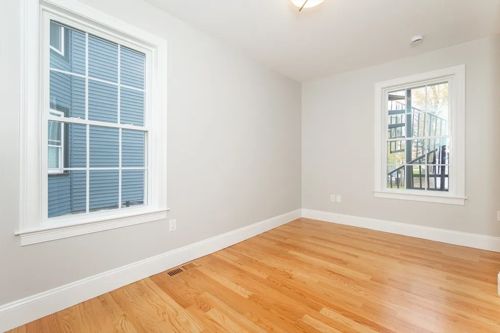4 bed, 2 bath apartment for rent at 20 Sheridan Ave Unit 20, Medford — photo 20 of 41