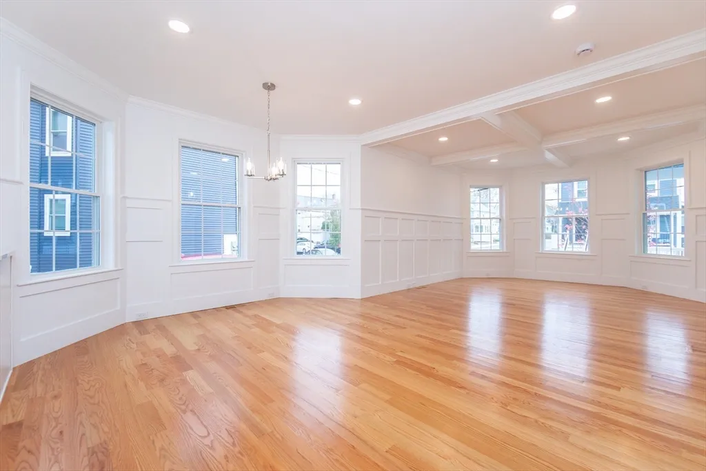 4 bed, 2 bath apartment for rent at 20 Sheridan Ave Unit 20, Medford — photo 15 of 41