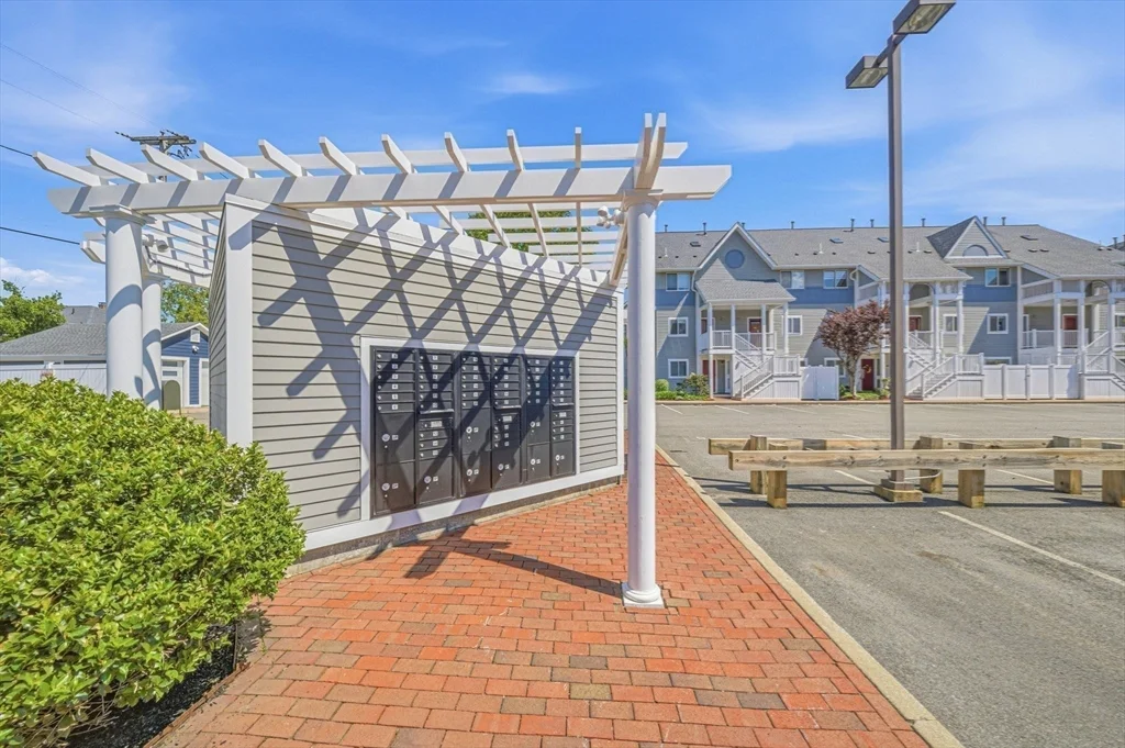 2 bed, 1 bath apartment for rent at 20 Ship Ave Unit 23, Glenwood — photo 30 of 33