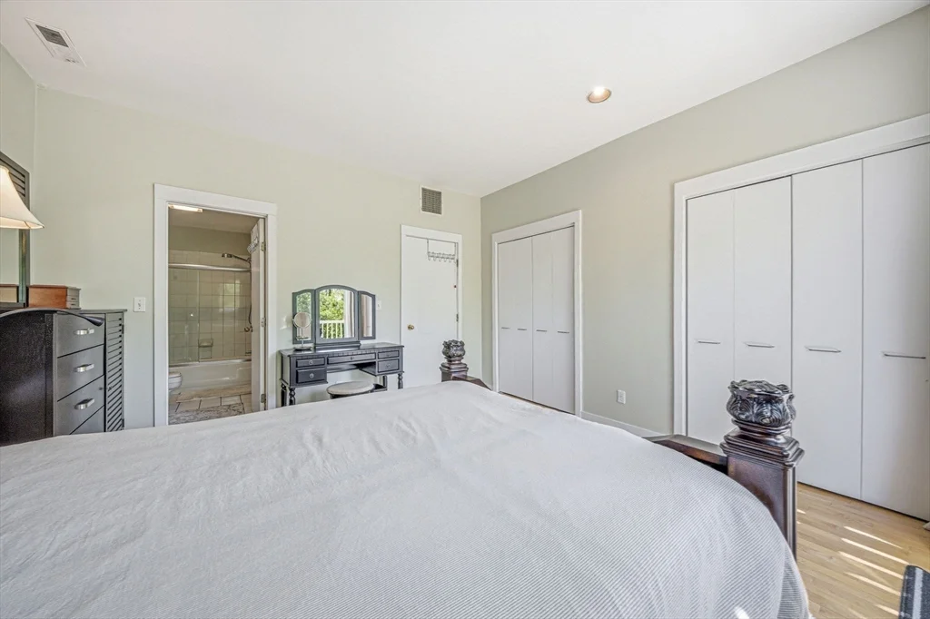 2 bed, 1 bath apartment for rent at 20 Ship Ave Unit 23, Glenwood — photo 21 of 33