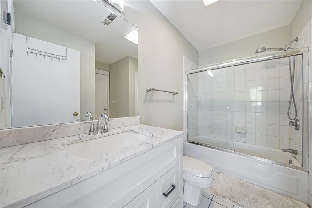 2 bed, 1 bath apartment for rent at 20 Ship Ave Unit 23, Glenwood — photo 23 of 33